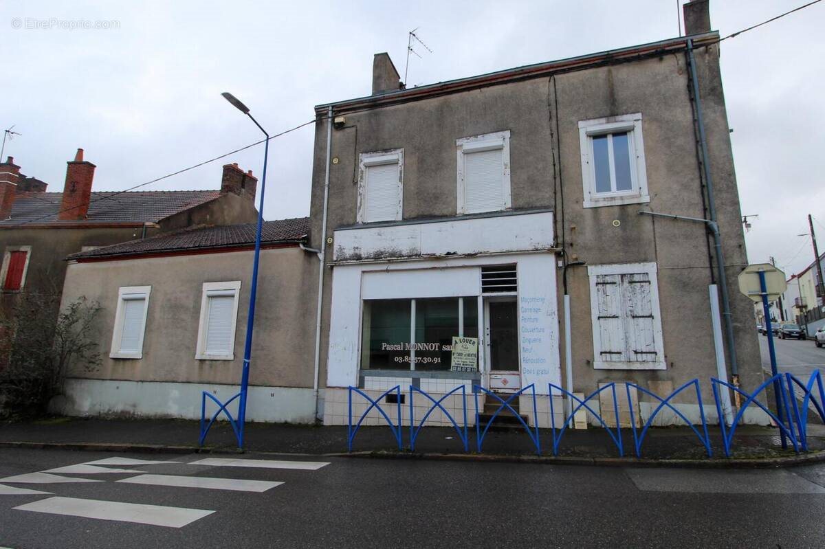 Appartement à vendre, 259m², Montceau-les-Mines