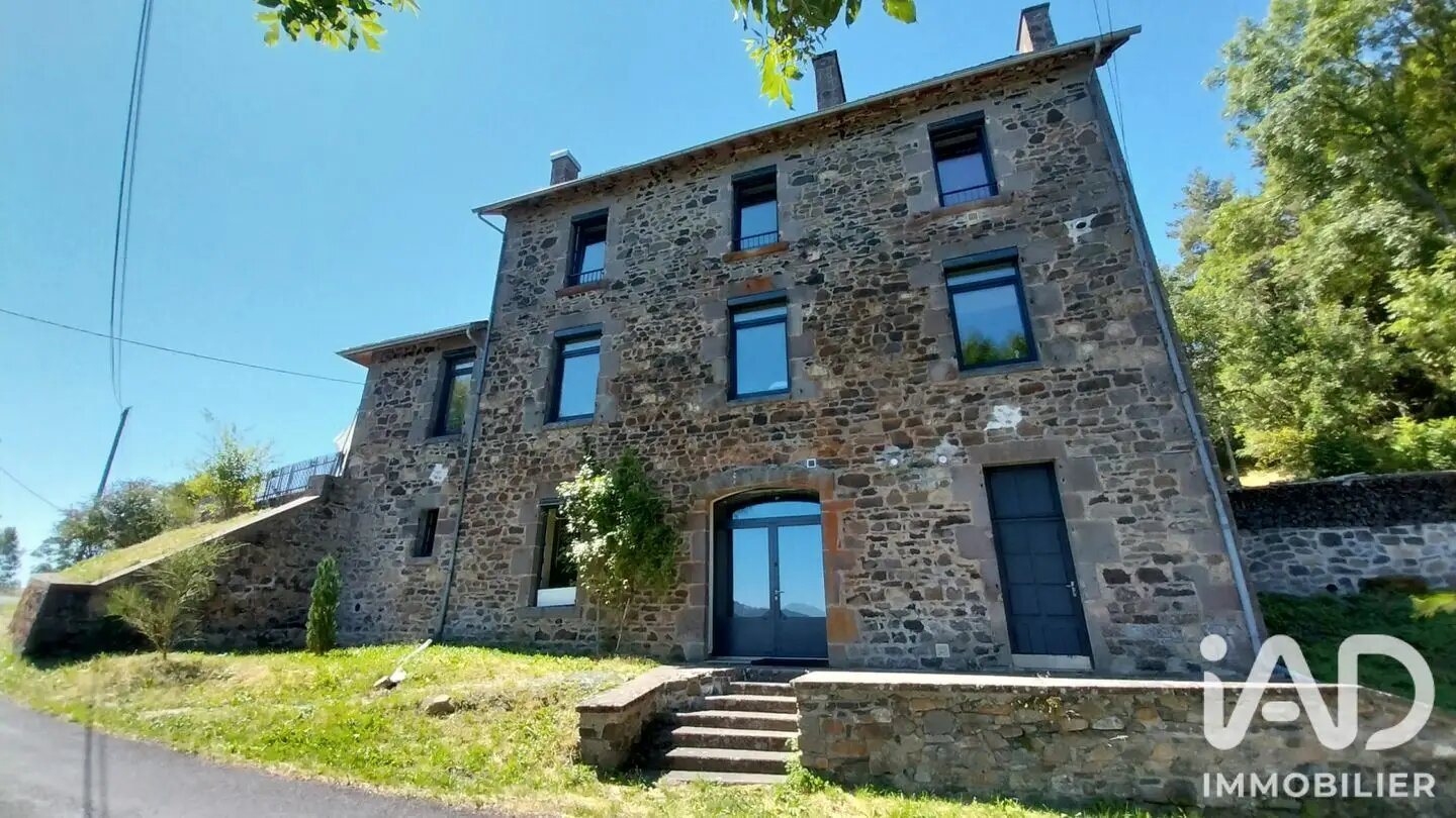 Maison à vendre, 220m², Besse-et-Saint-Anastaise