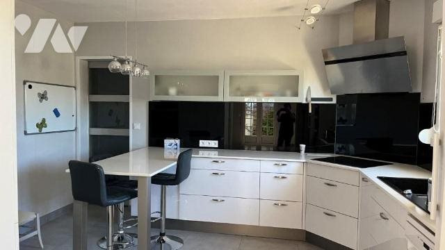 Maison à vendre, 196m², Luynes
