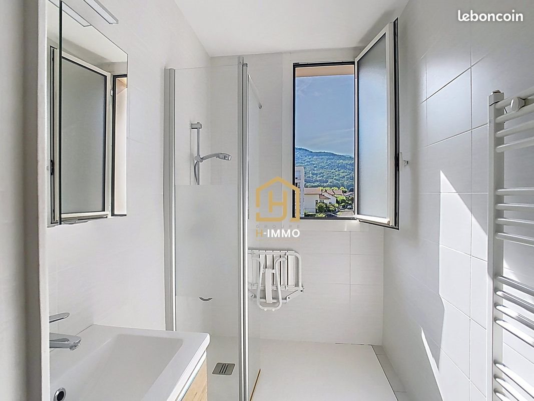 Appartement à louer, 71m², Eybens
