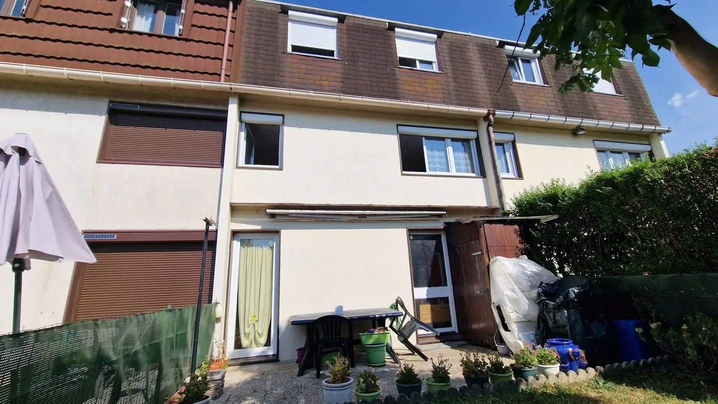 Maison à vendre, 94m², Fosses