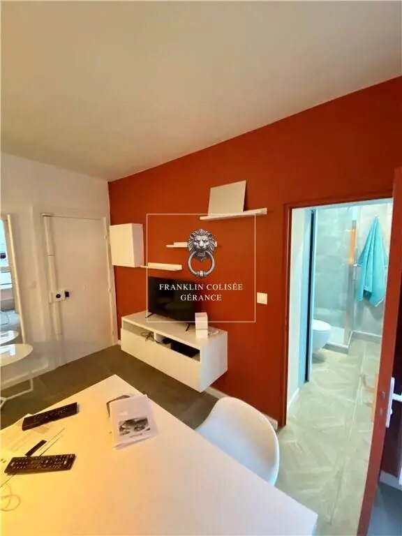 Appartement à louer, 17m², Paris 7ème