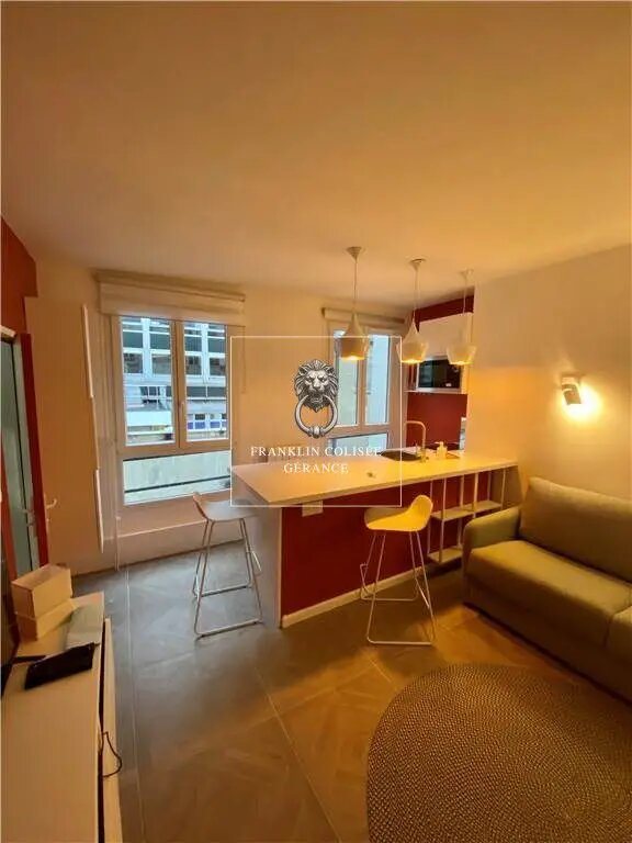Appartement à louer, 17m², Paris 7ème
