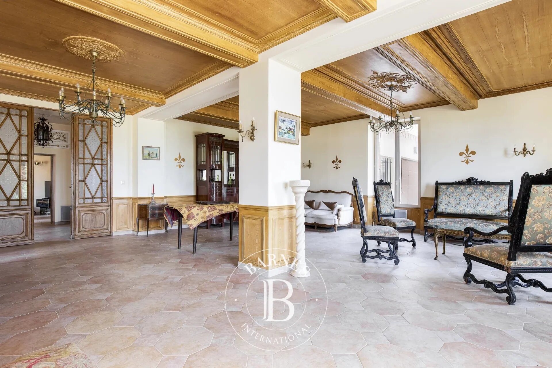 Maison à vendre, 375m², Bérat