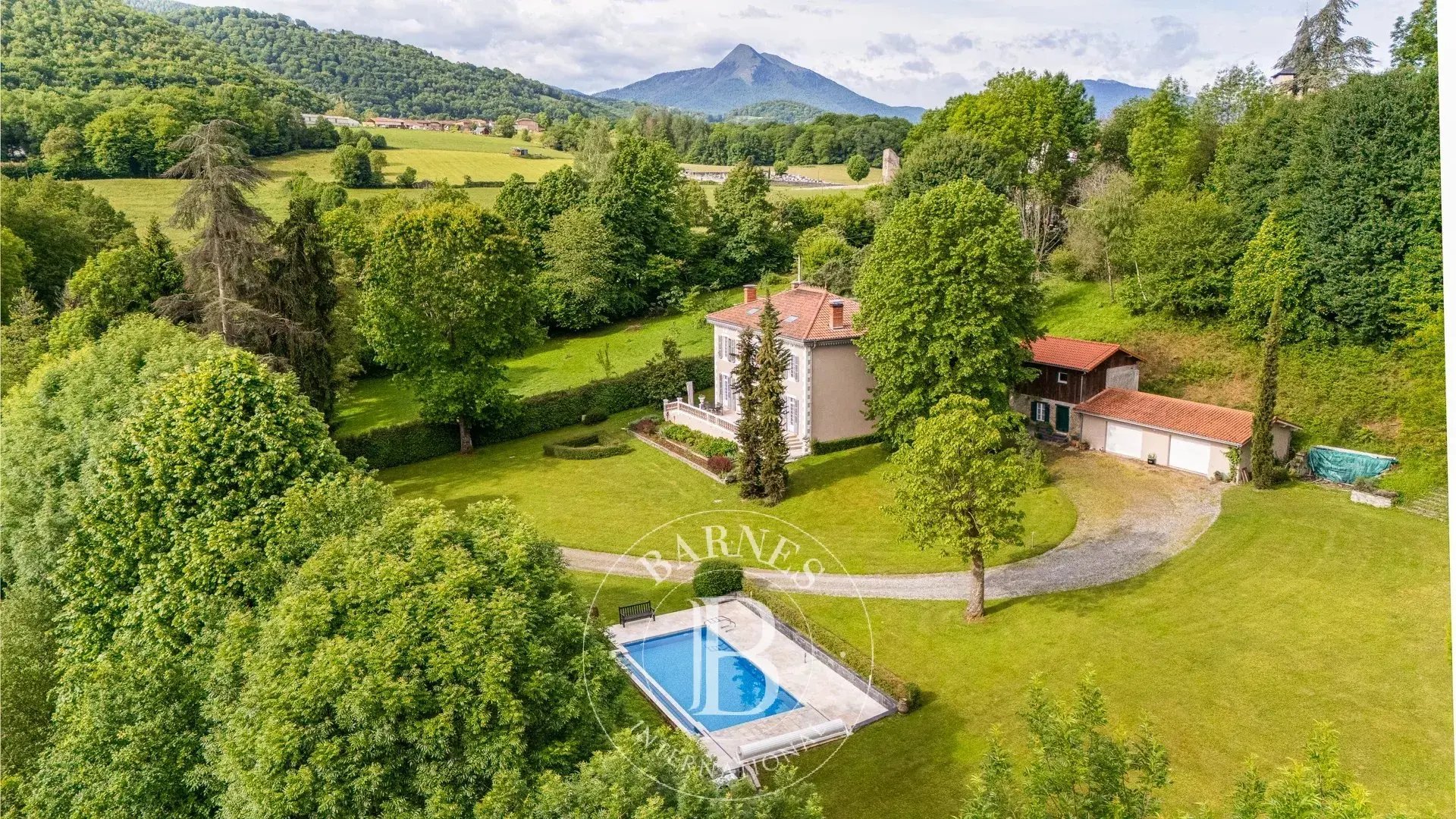 Maison à vendre, 302m², Aspet