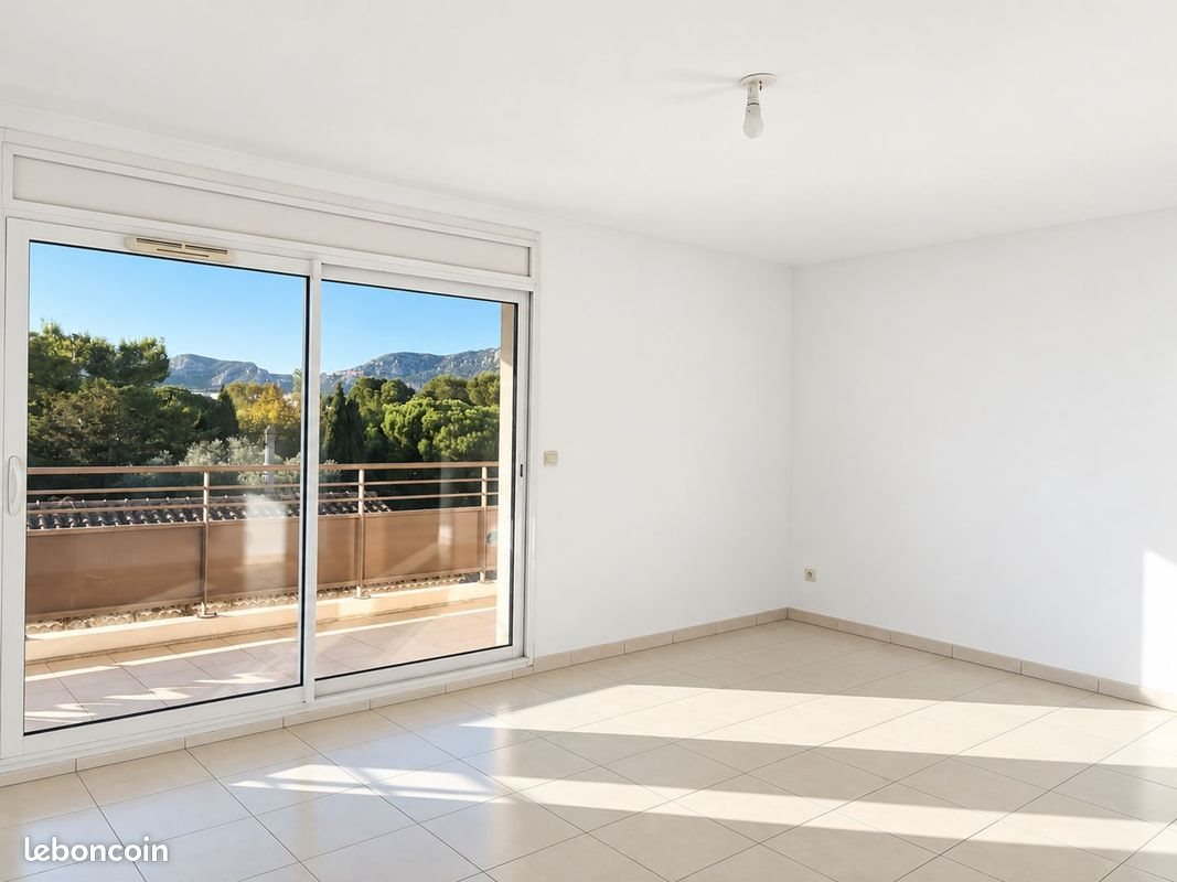 Appartement à louer, 72m², Marseille 8ème
