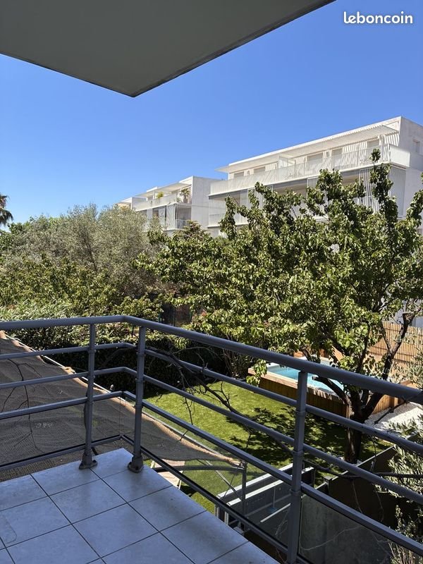 Appartement à louer, 45m², Marseille 8ème