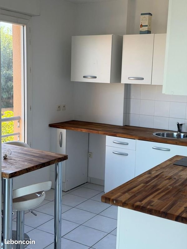 Appartement à louer, 45m², Marseille 8ème
