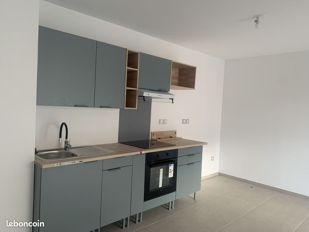 Appartement à louer, 73m², Marseille 8ème