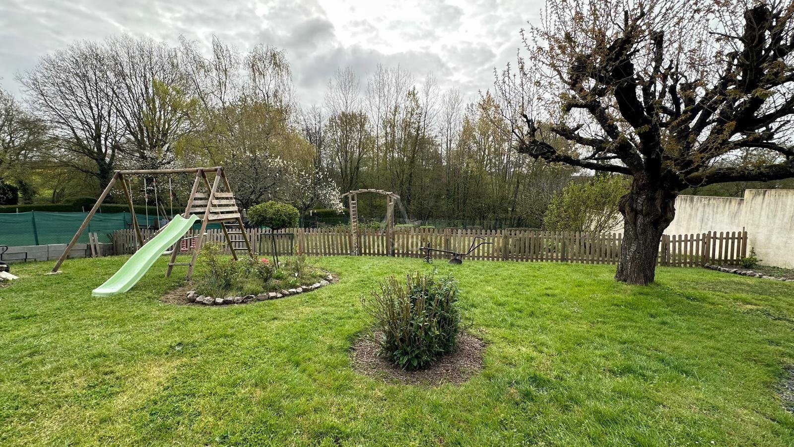 Maison à vendre, 106m², La Bruffière