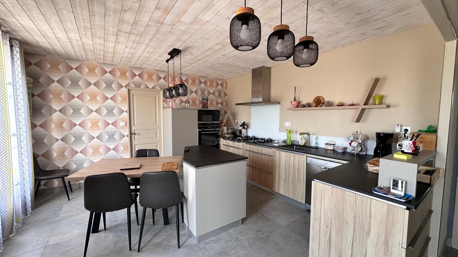 Maison à vendre, 114m², La Bruffière