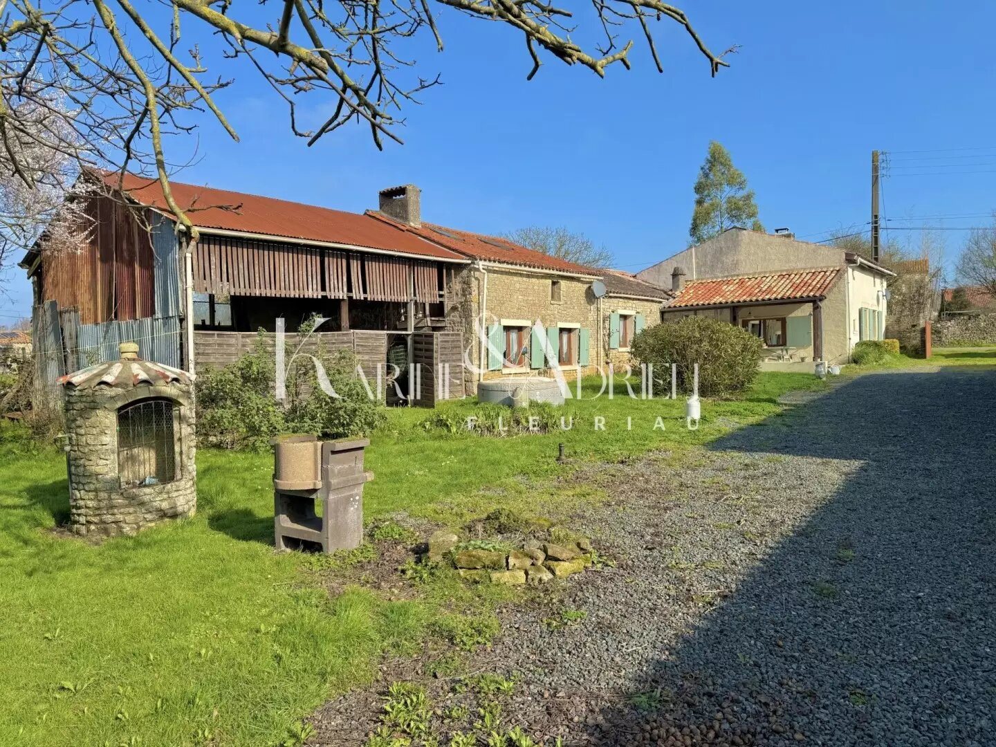 Maison à vendre, 365m², Saint-Hilaire-des-Loges