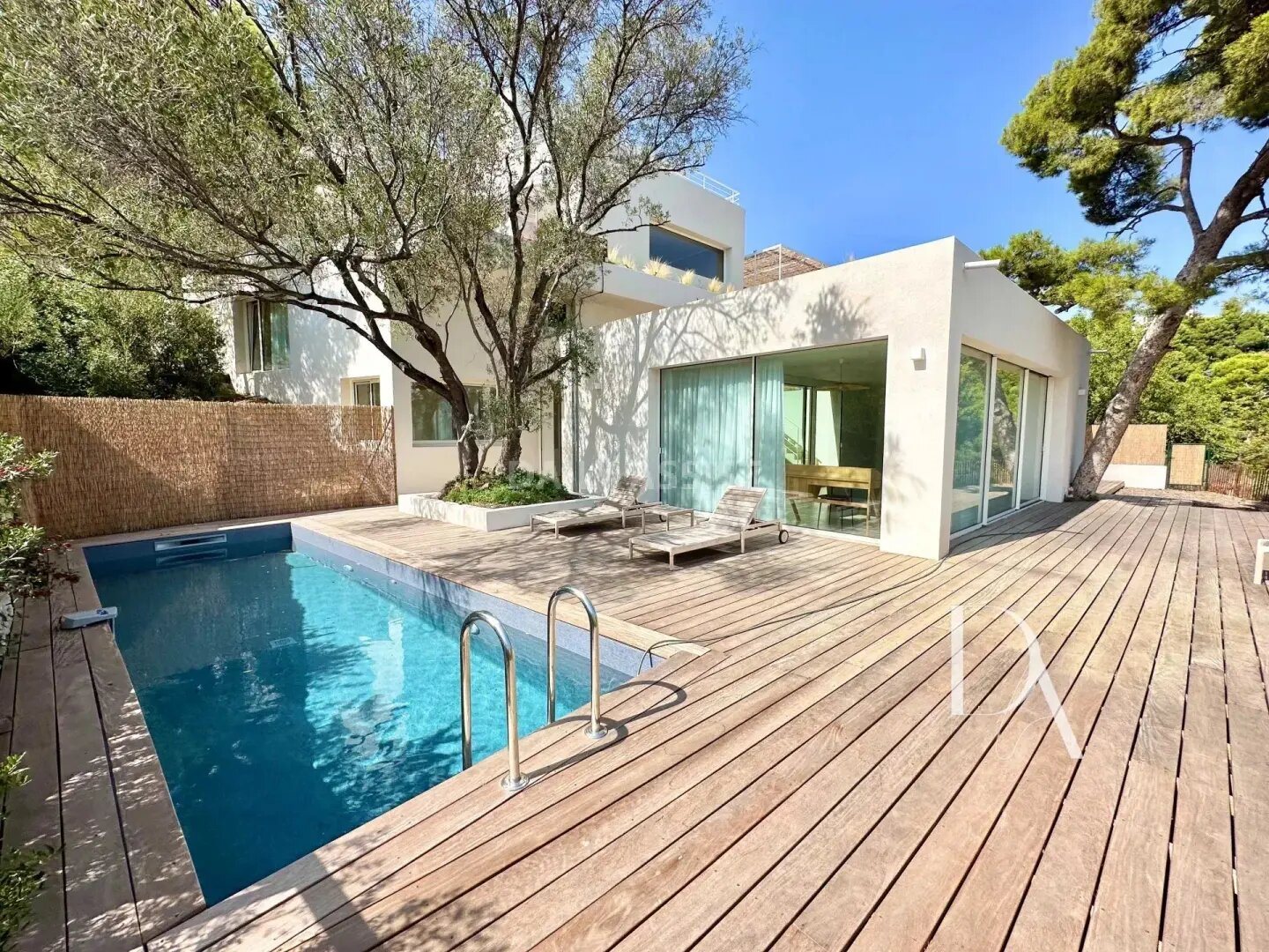 Appartement à louer, 210m², Marseille 9ème