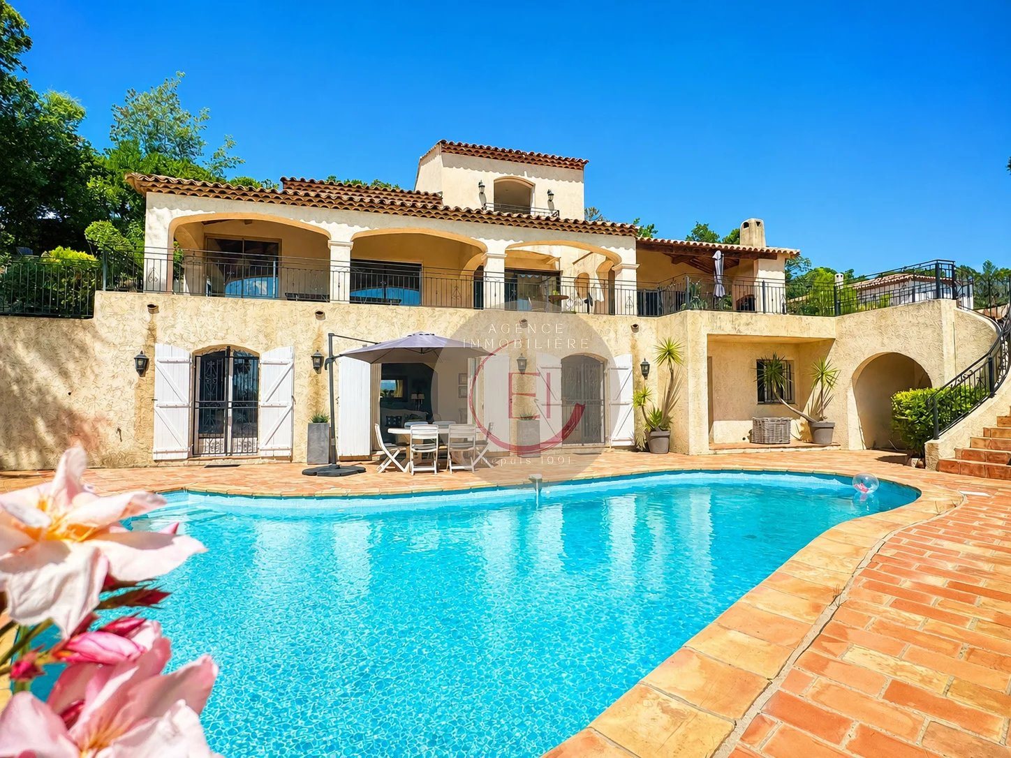Maison à vendre, 332m², Les Adrets-de-l'Estérel