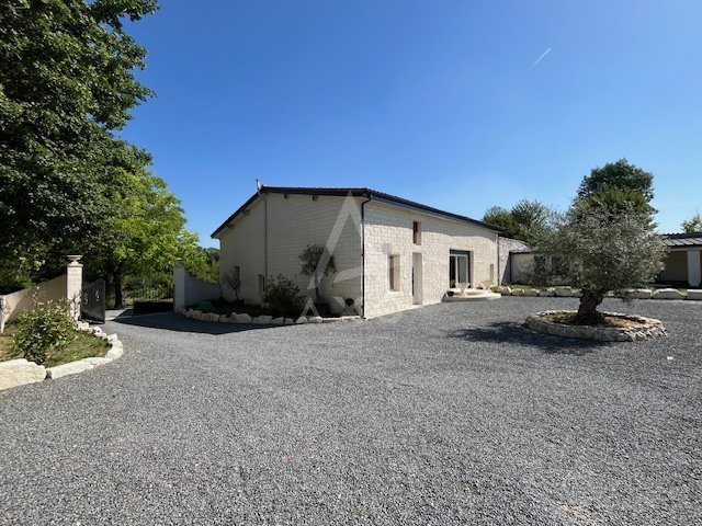 Maison à vendre, 220m², Gond-Pontouvre