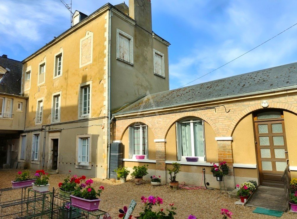 Maison à vendre, 321m², La Flèche
