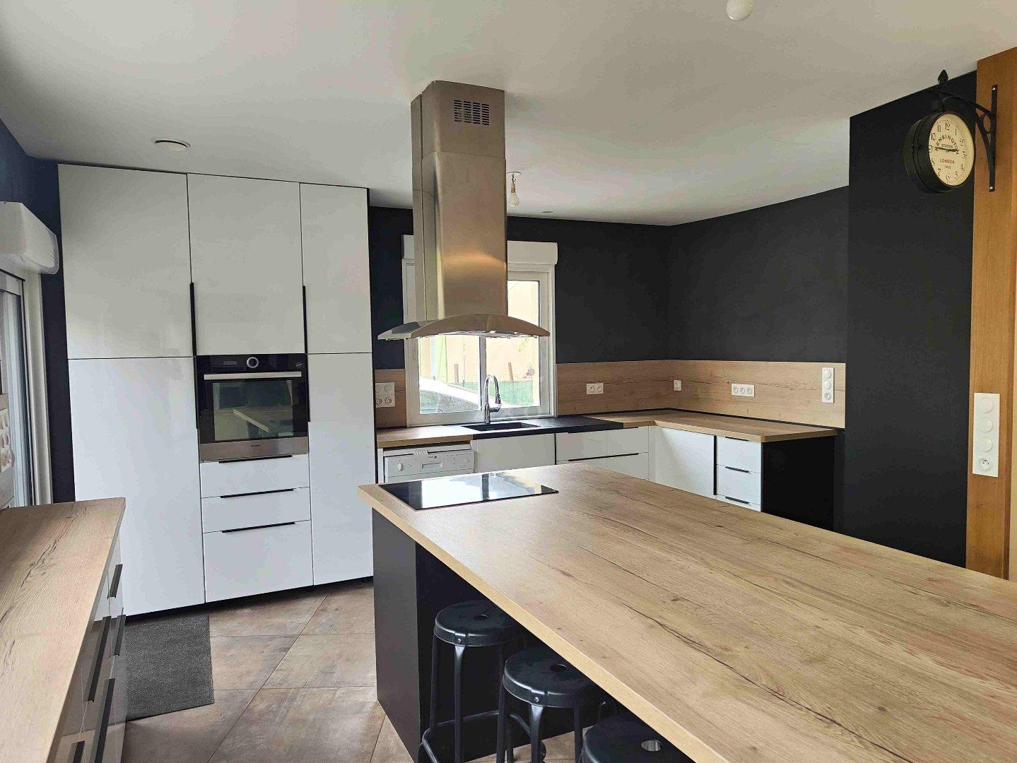 Maison à vendre, 136m², La Chapelle-Saint-Laud