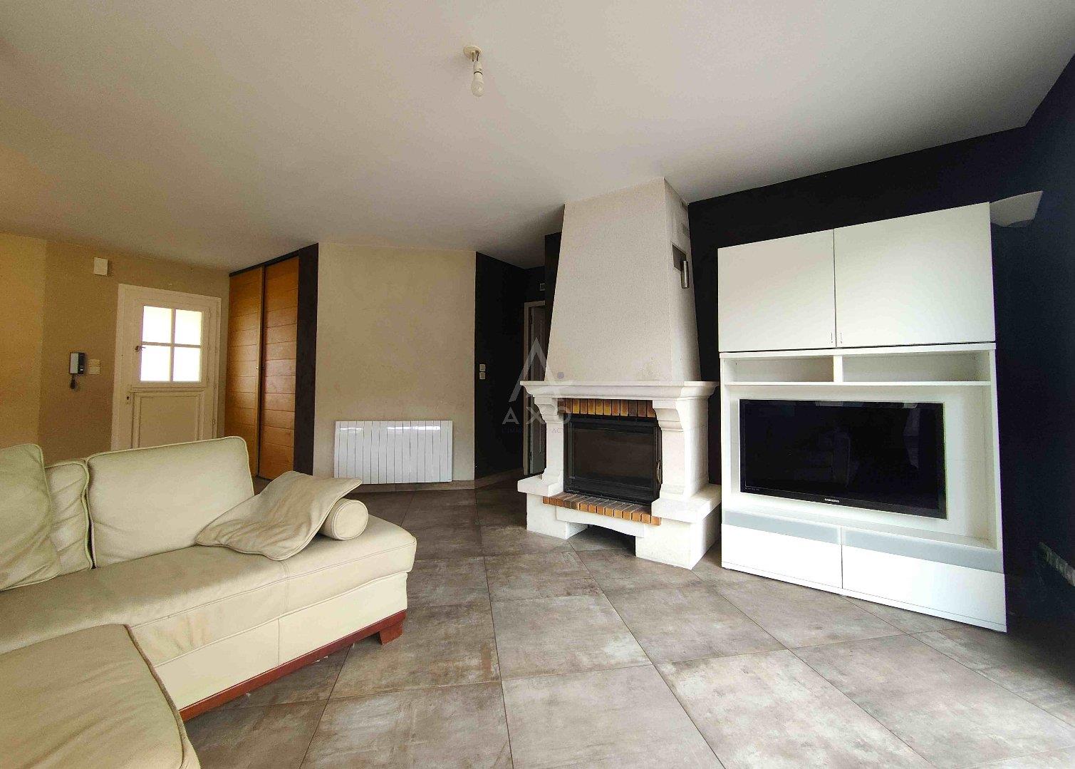 Maison à vendre, 136m², La Chapelle-Saint-Laud