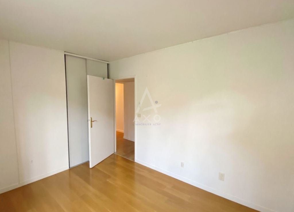 Appartement à vendre, 77m², Suresnes