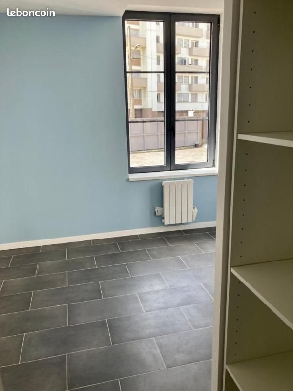 Appartement à louer, 25m², Saint-Etienne