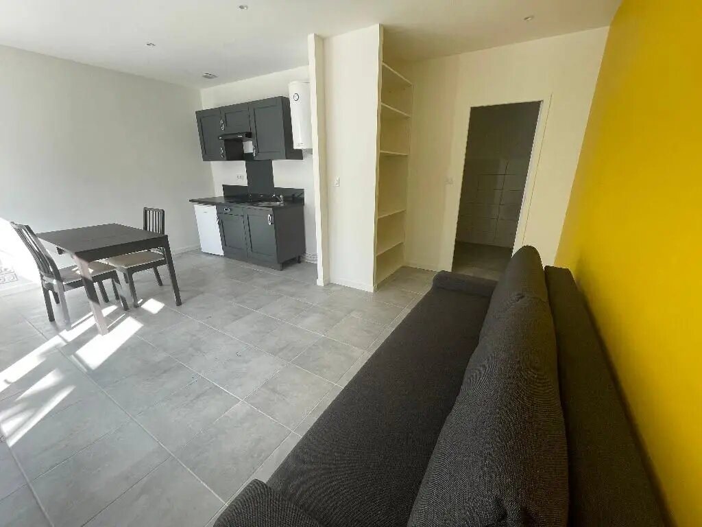 Appartement à louer, 25m², Saint-Étienne