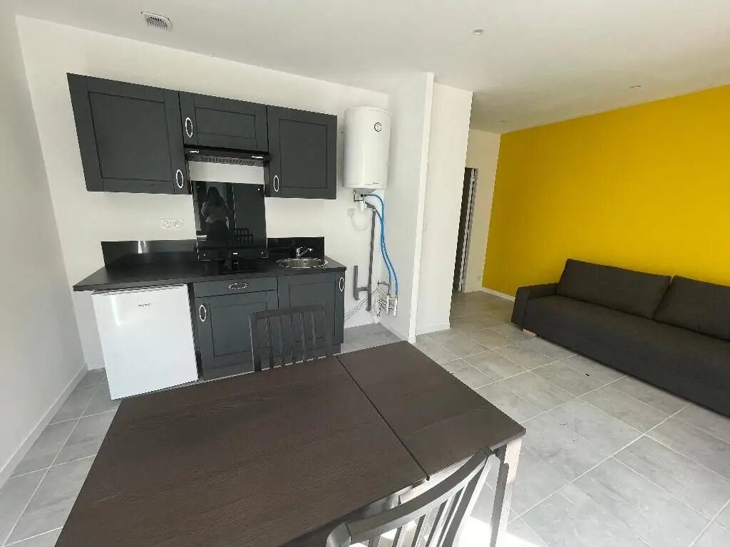 Appartement à louer, 25m², Saint-Étienne