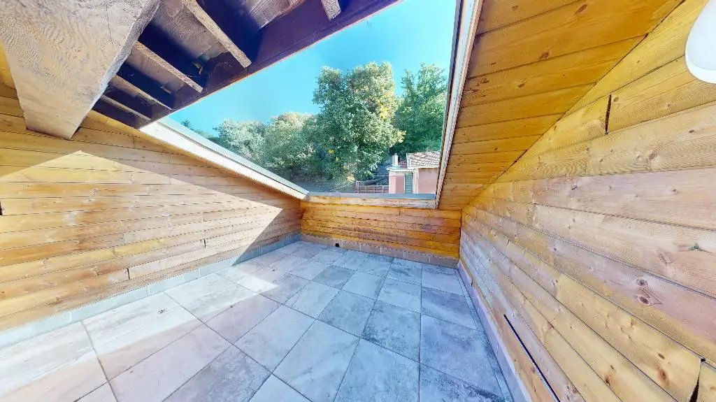 Appartement à louer, 70m², Unieux