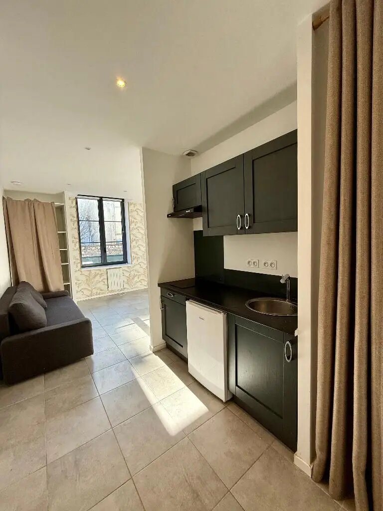 Appartement à louer, 28m², Saint-Étienne
