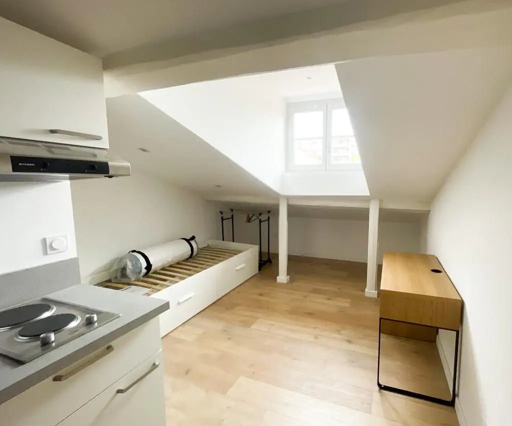 Appartement à louer, 22m², Saint-Étienne