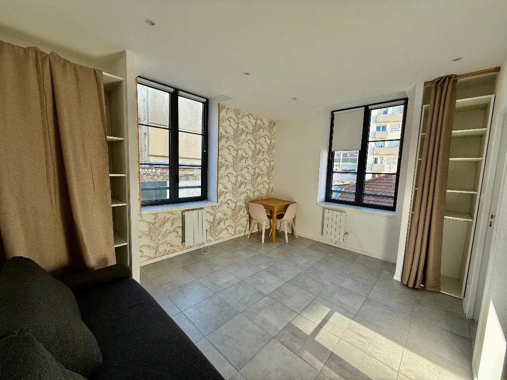 Appartement à louer, 28m², Saint-Étienne