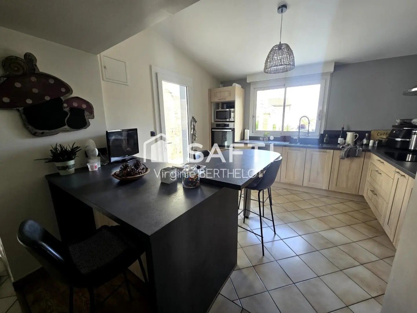 Maison à vendre, 175m², Champdeniers-Saint-Denis