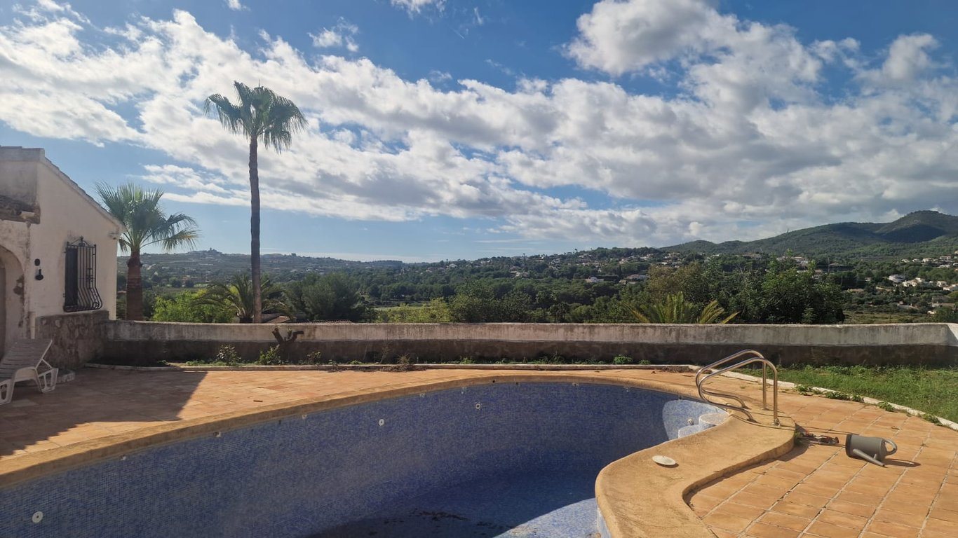 Purchase: House (03730) - View 5