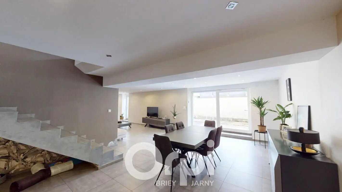 Maison à vendre, 243m², Avril
