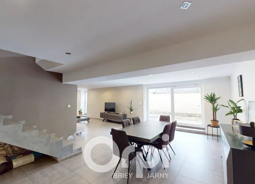 Maison à vendre, 243m², Avril