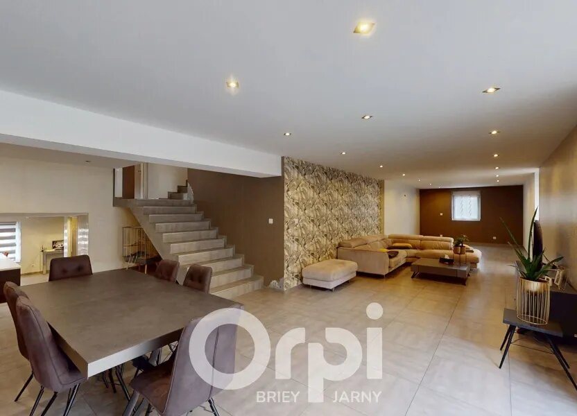 Maison à vendre, 243m², Avril
