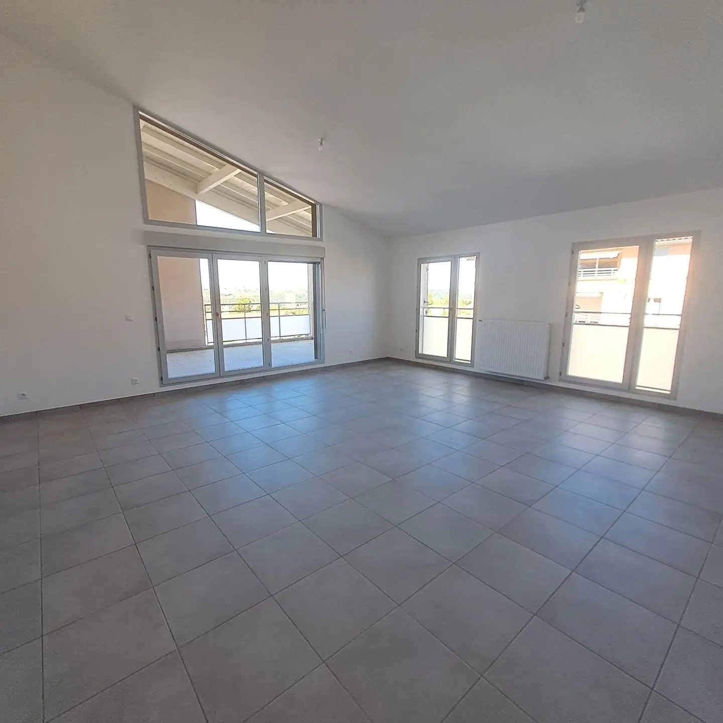 Appartement à louer, 99m², Ternay