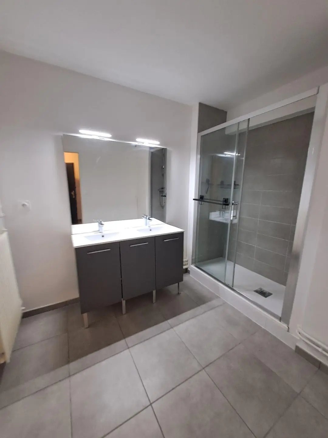 Appartement à louer, 74m², Vénissieux