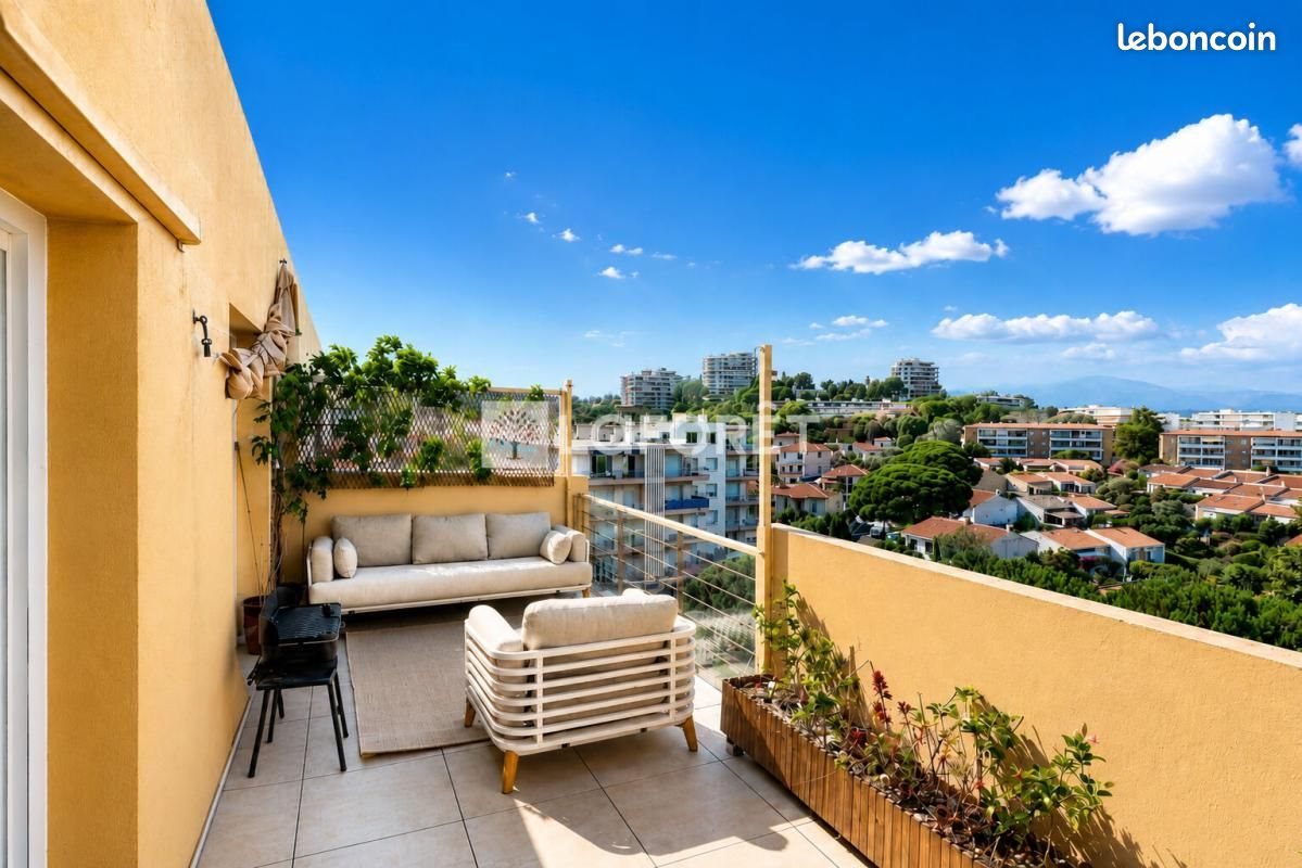 Appartement à louer, 45m², Antibes