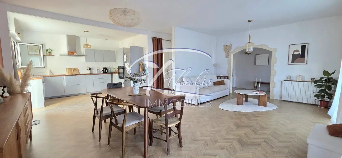Maison à vendre, 175m², La Lande-de-Fronsac