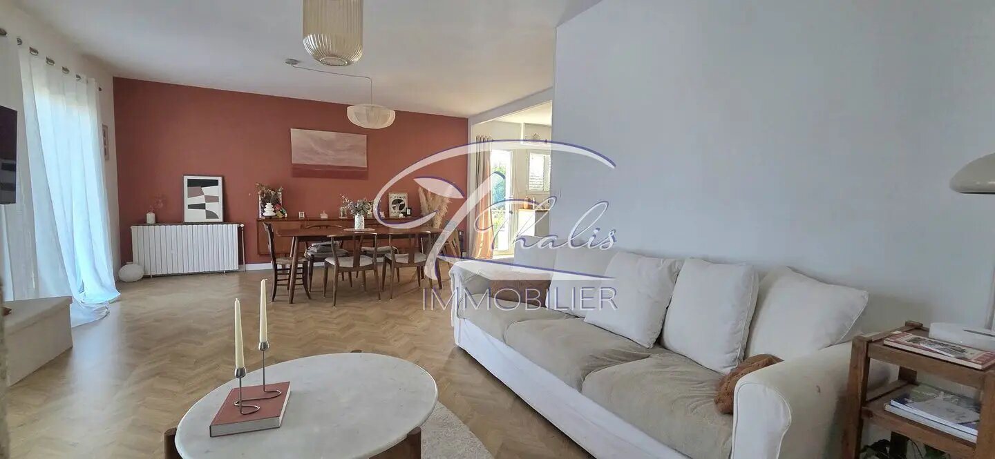 Maison à vendre, 175m², La Lande-de-Fronsac