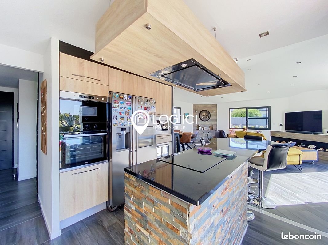 Maison à vendre, 137m², Morlaàs