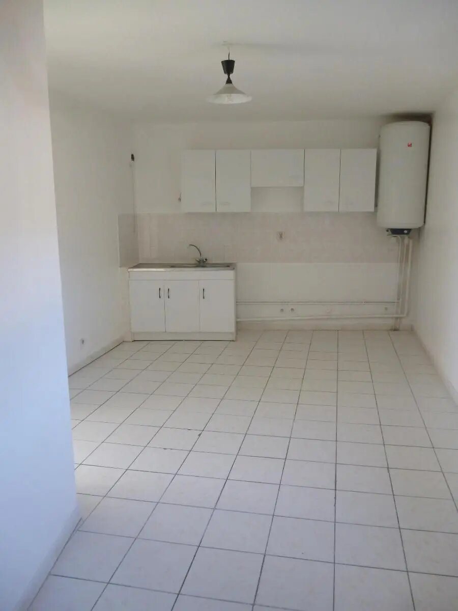 Appartement à louer, 40m², Pont-Evêque