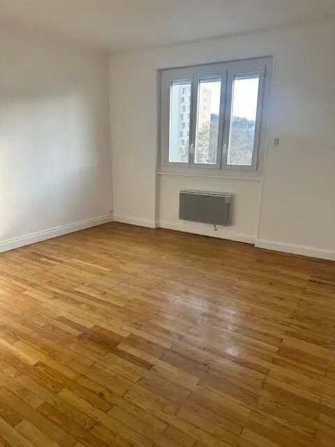 Appartement à louer, 64m², Roussillon