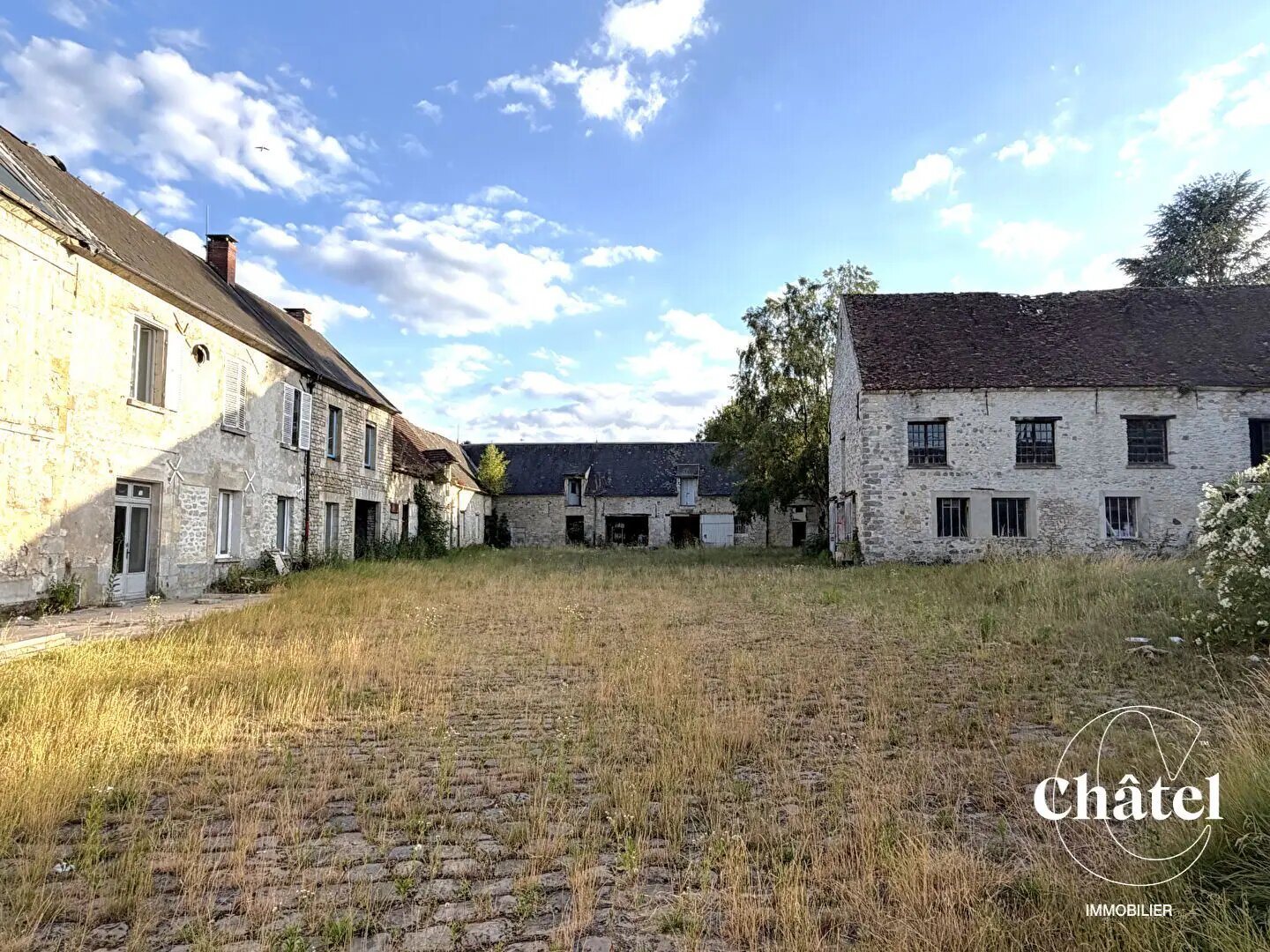Maison à vendre, 1000m², Nanteuil-le-Haudouin