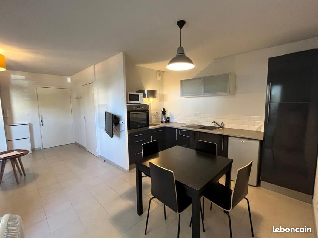 Appartement à louer, 29m², Istres