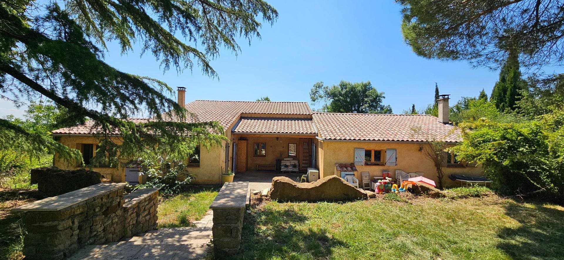 Maison à vendre, 228m², Saint-Etienne-les-Orgues