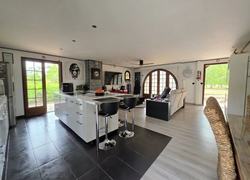 Maison à vendre, 109m², Saint-Pey-de-Castets