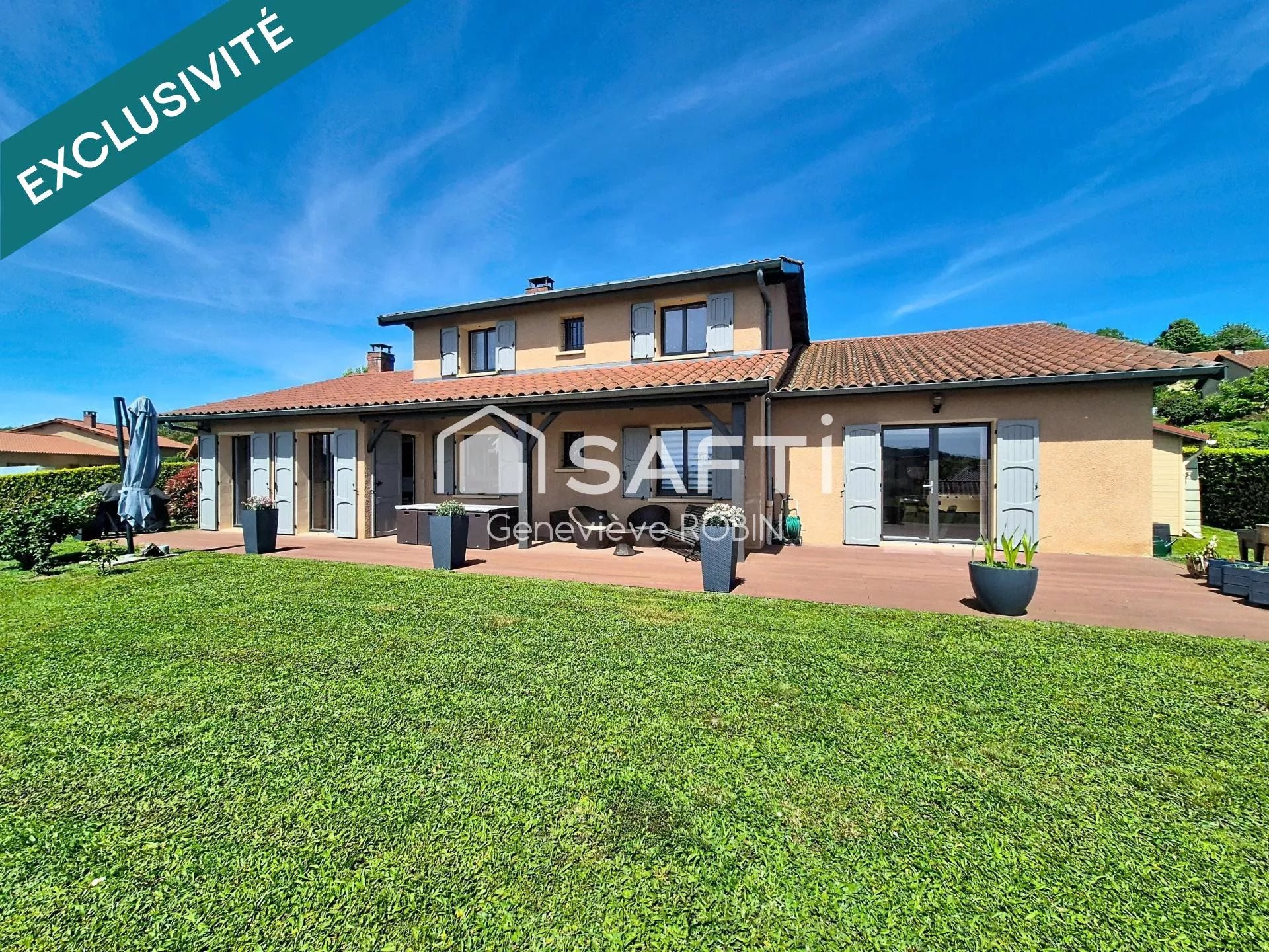 Maison à vendre, 240m², Montrottier