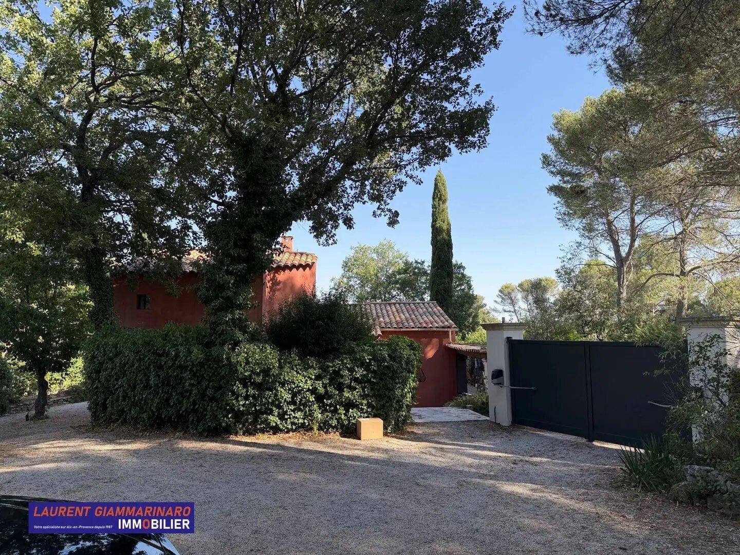Maison à vendre, 267m², Saint-Marc-Jaumegarde