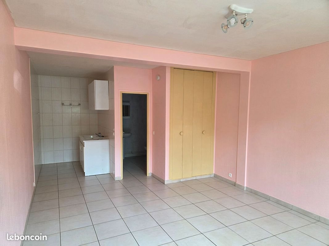 Appartement à louer, 29m², Bruyères-le-Châtel